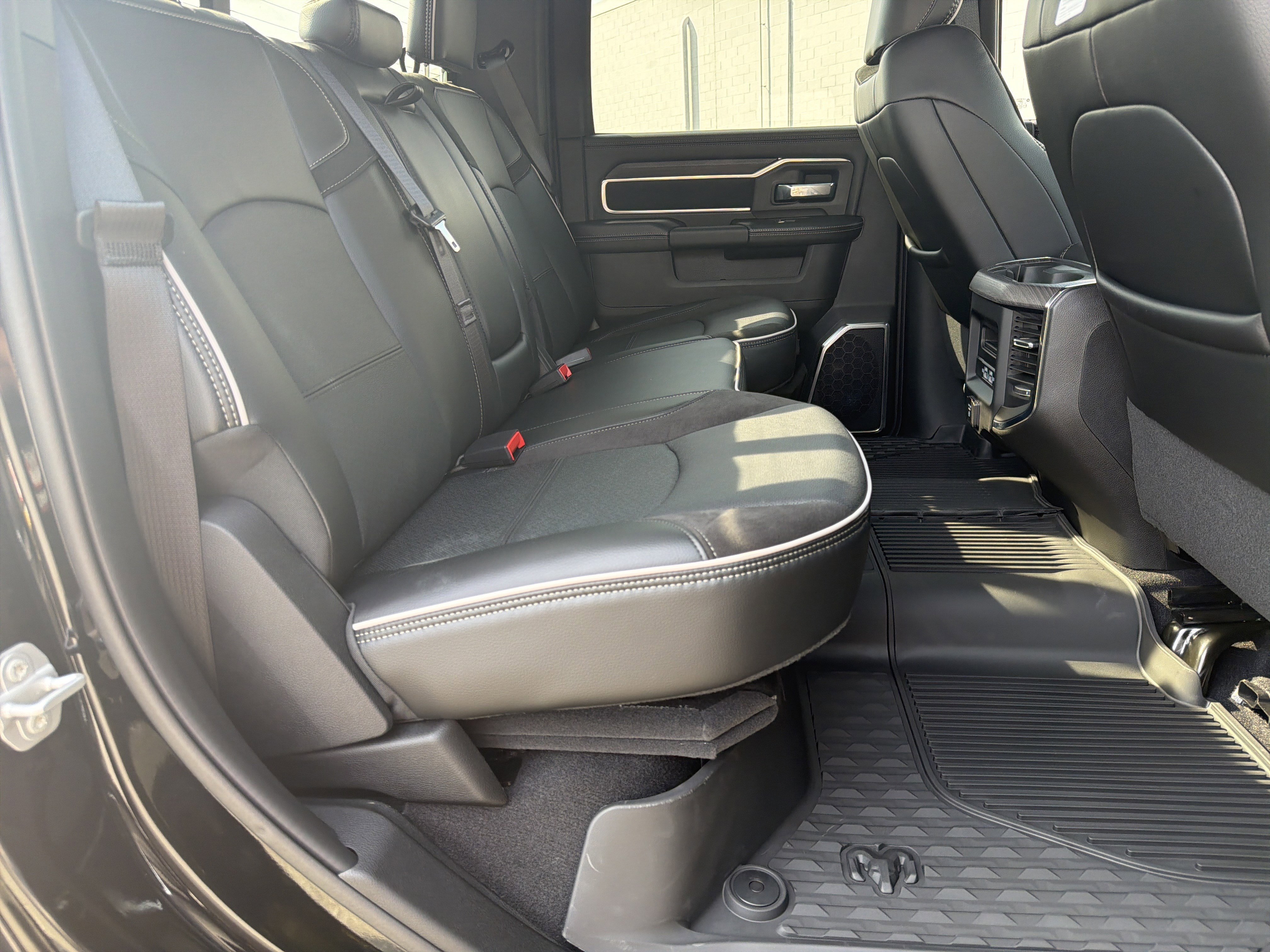 2026 RAM 2500 Laramie - Photo 18
