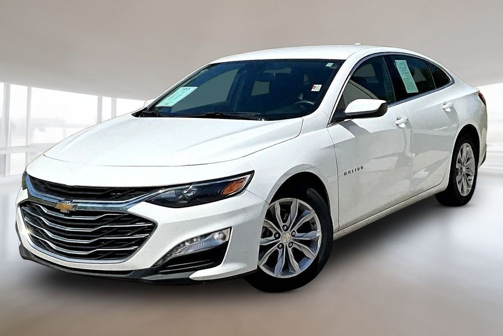 Used 2025 Summit White Chevrolet LT image 1