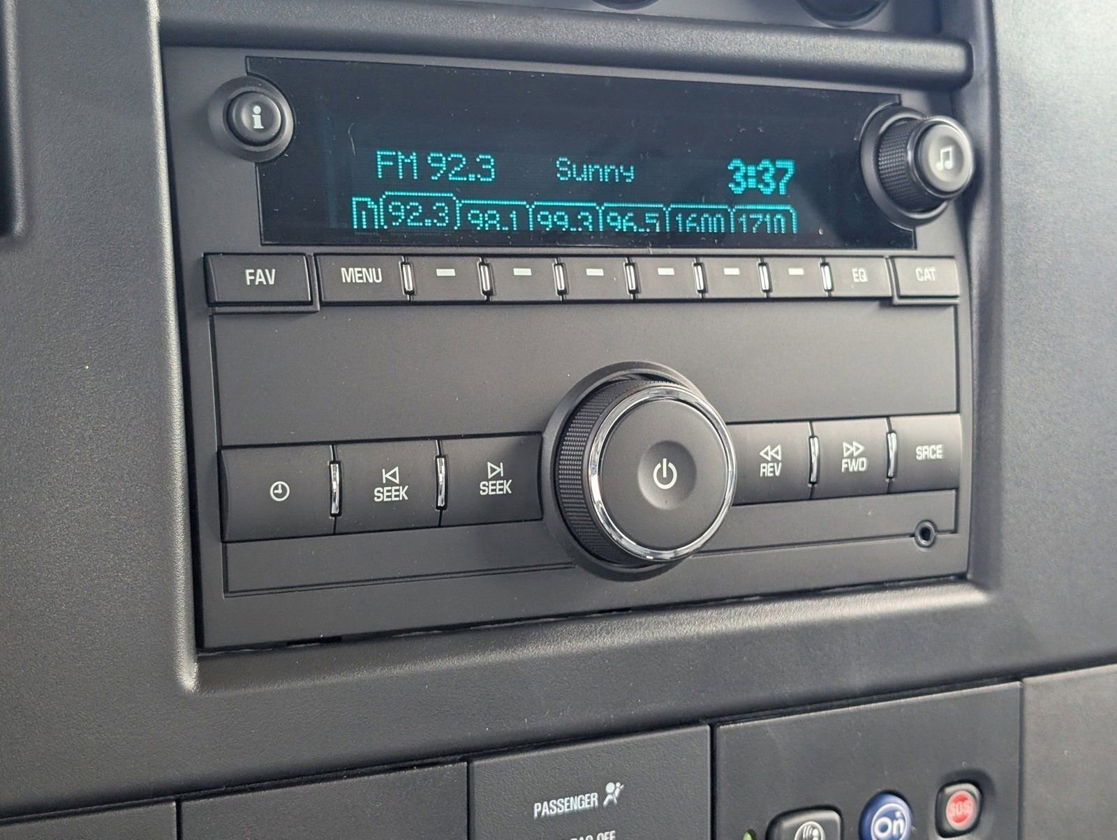 2025 Chevrolet Express Cargo Work Van - Photo 8