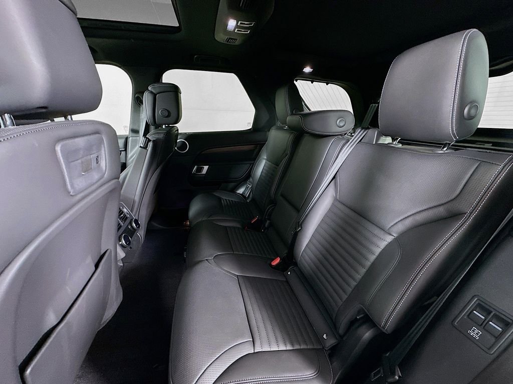 2025 Land Rover Discovery Dynamic SE - Photo 24