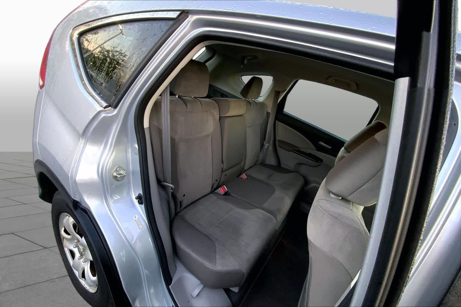 Used 2014 Alabaster Silver Metallic Honda LX image 17