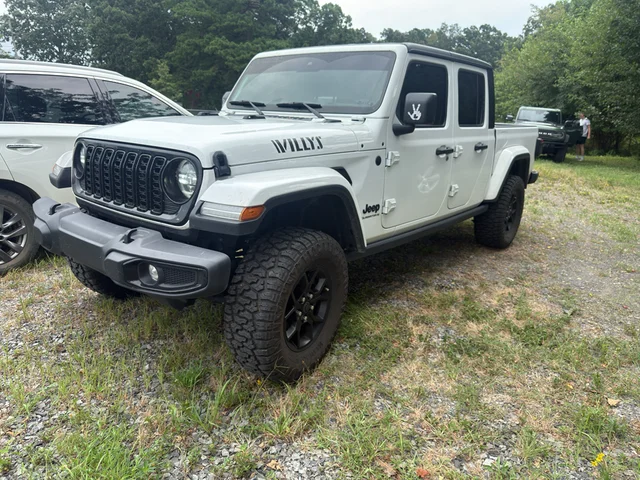 2024 Jeep Gladiator Willys