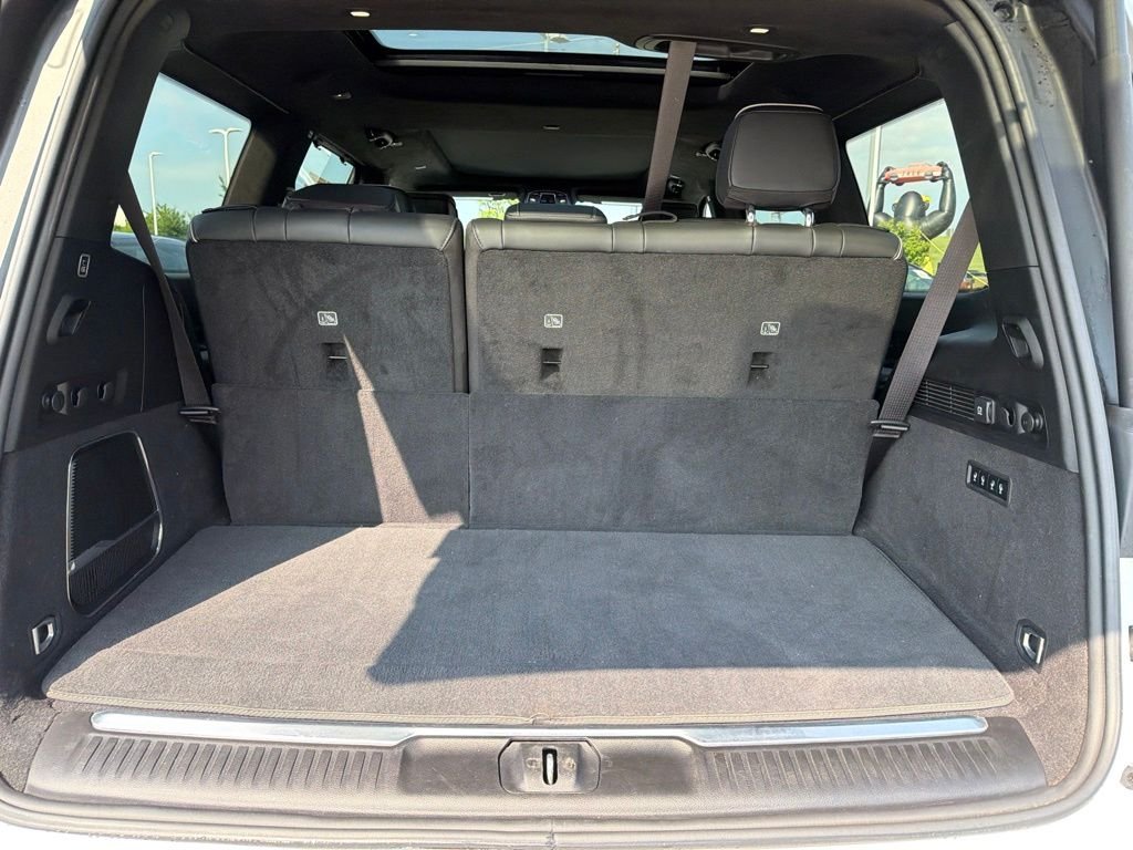 Used 2023 White Jeep Series II image 17