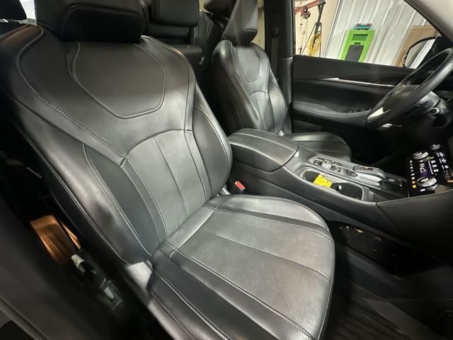 Used 2023 Black INFINITI Sensory image 32