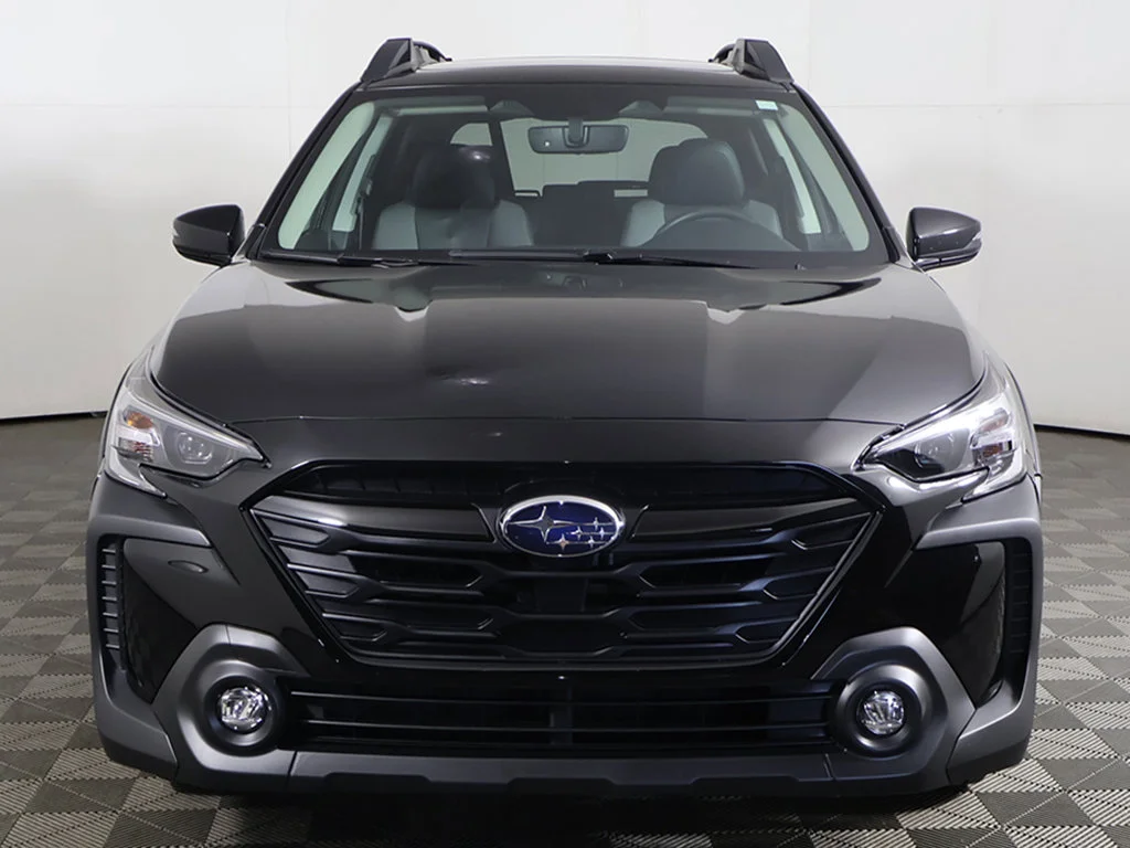 Used 2025 Black Subaru Onyx Edition image 13