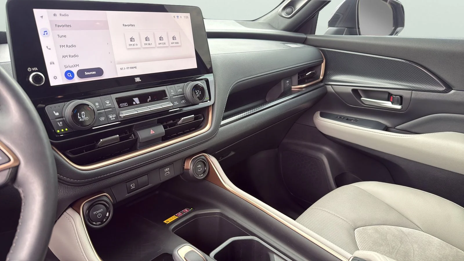 Used 2025 Blue Toyota MAX Platinum image 19