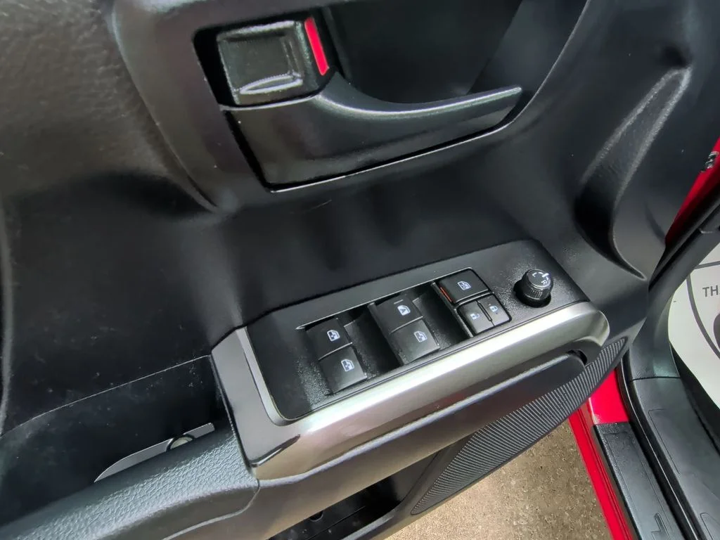 Used 2019 Red Toyota SR5 image 13