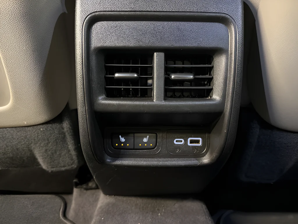 Used 2019 Gray Cadillac Premium Luxury image 18