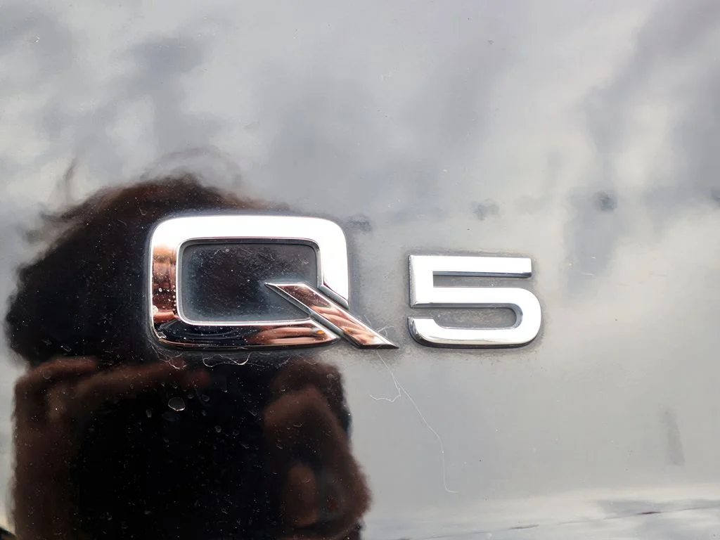 Used 2020 Mythos Black Metallic Audi Premium Plus image 29