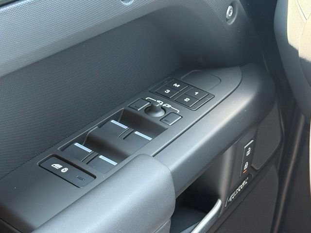 New 2026 Woolstone Green Land Rover X-Dynamic SE image 14