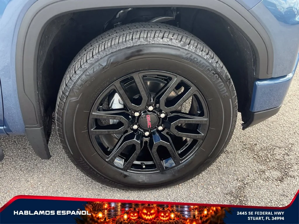 Used 2026 Downpour Metallic GMC Elevation image 21