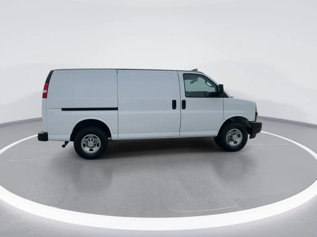 Used 2022 White Chevrolet Work Van image 9