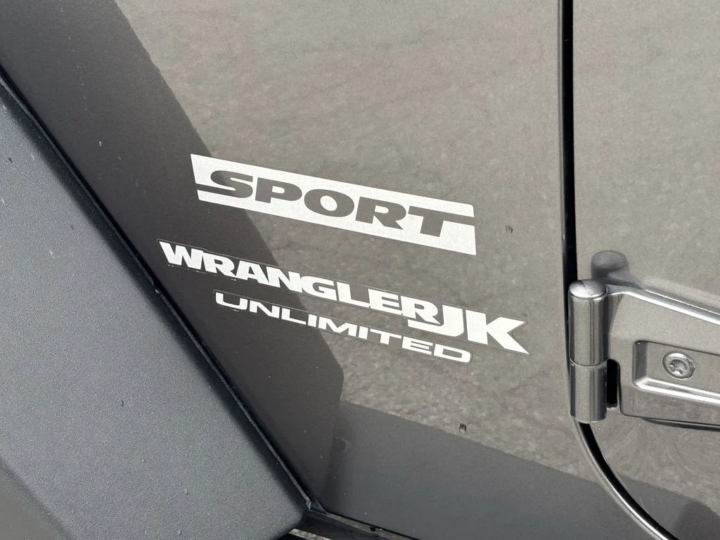 Used 2018 Gray Jeep Unlimited Sport image 32
