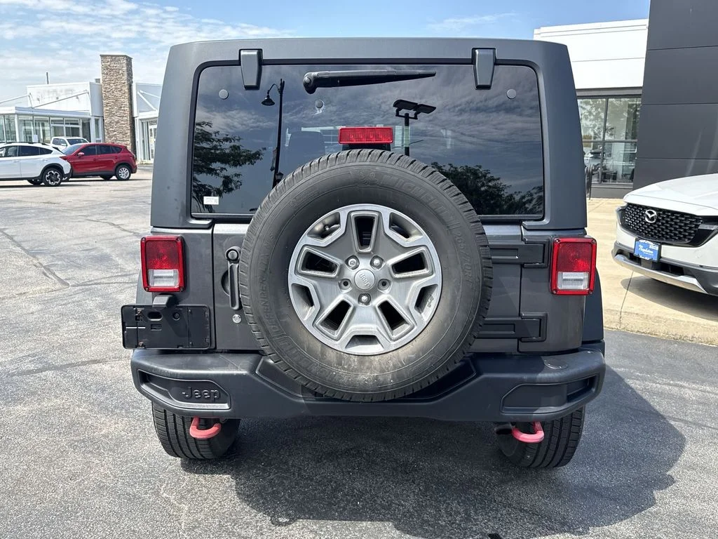Used 2017 Gray Jeep Unlimited Rubicon image 2