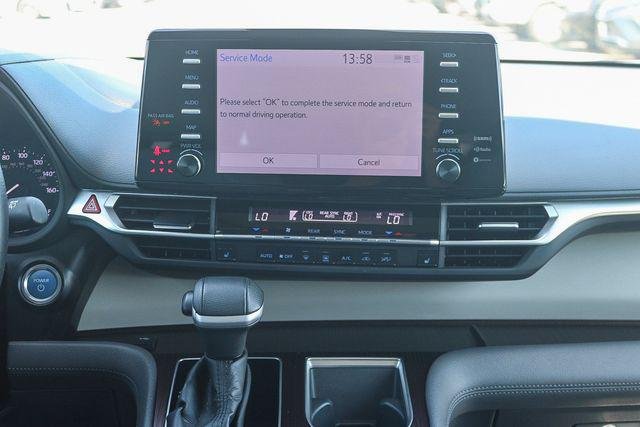 Certified Used 2023 PLATINUM WHITE PEARL MC. Toyota  image 13