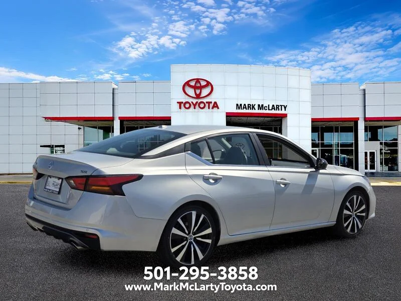 Used 2022 Brilliant Silver Metallic NISSAN 2.5 SR SEDAN image 5