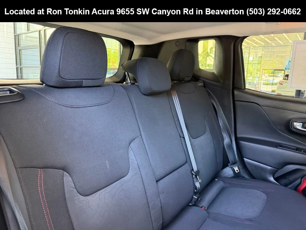 Used 2016 Black Jeep Trailhawk image 31