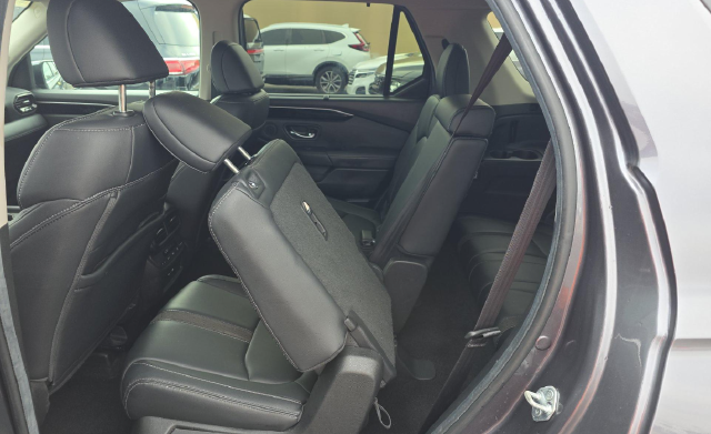 Used 2025 Gray Honda EX-L image 8