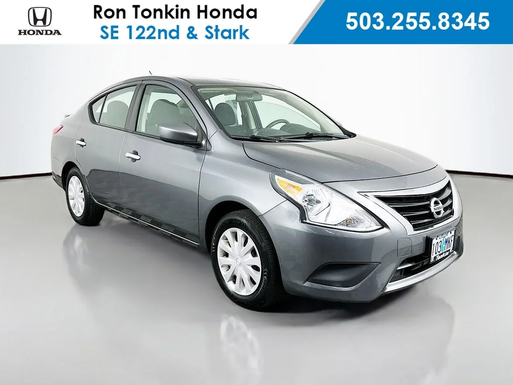 2018 Nissan Versa 1.6 SV CVT's photo