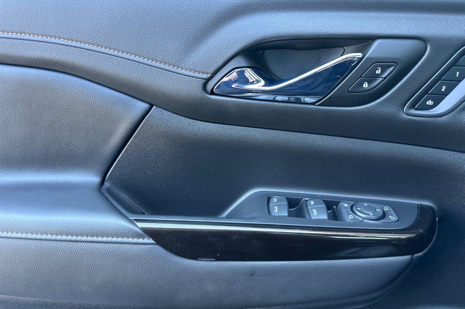 2023 GMC Acadia AT4 - Photo 10