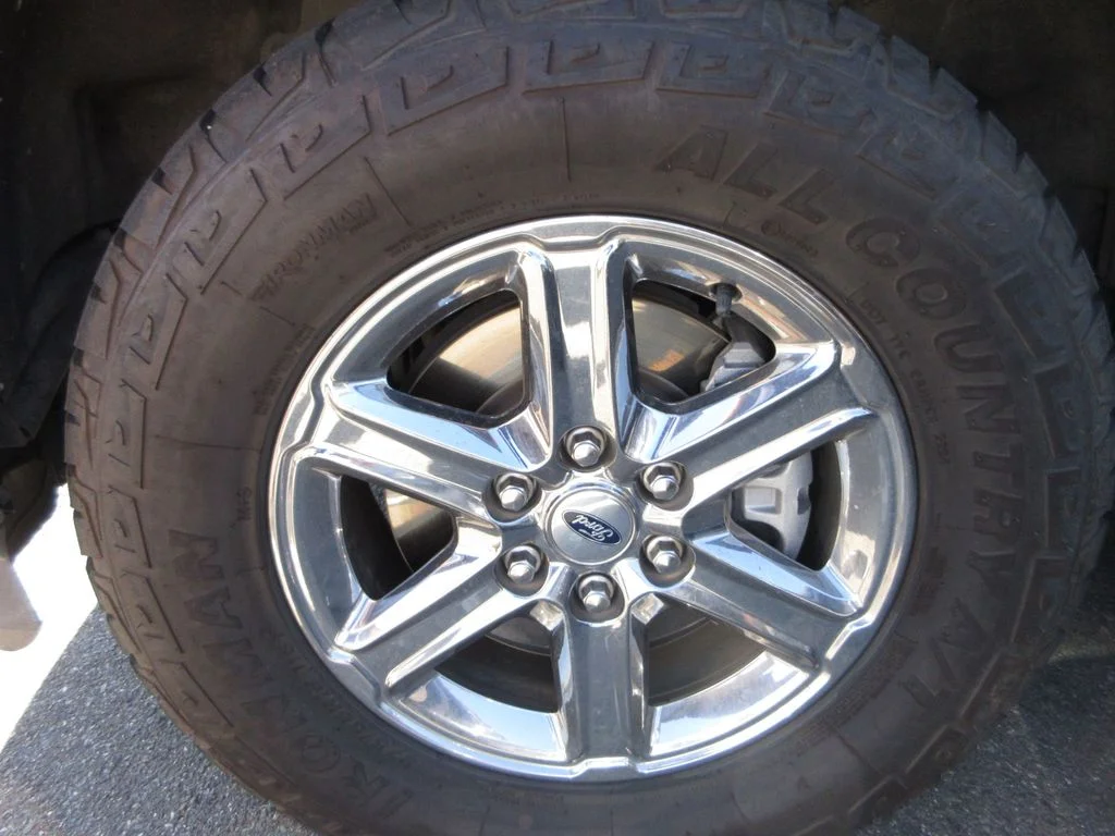 Certified Used 2024 Oxford White Ford XLT image 5
