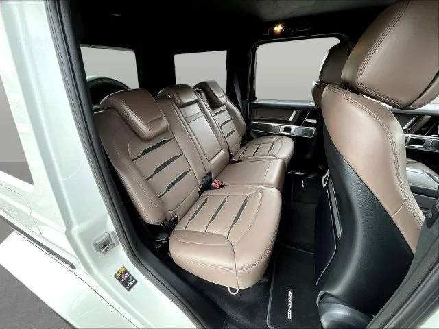 Used 2024 White Mercedes-Benz 4MATIC® image 28
