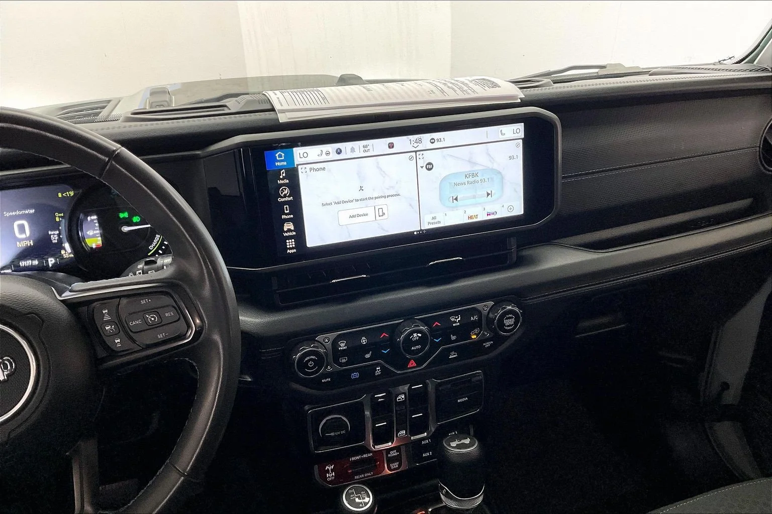 Used 2024 Earl Clearcoat Jeep Rubicon 4xe image 5