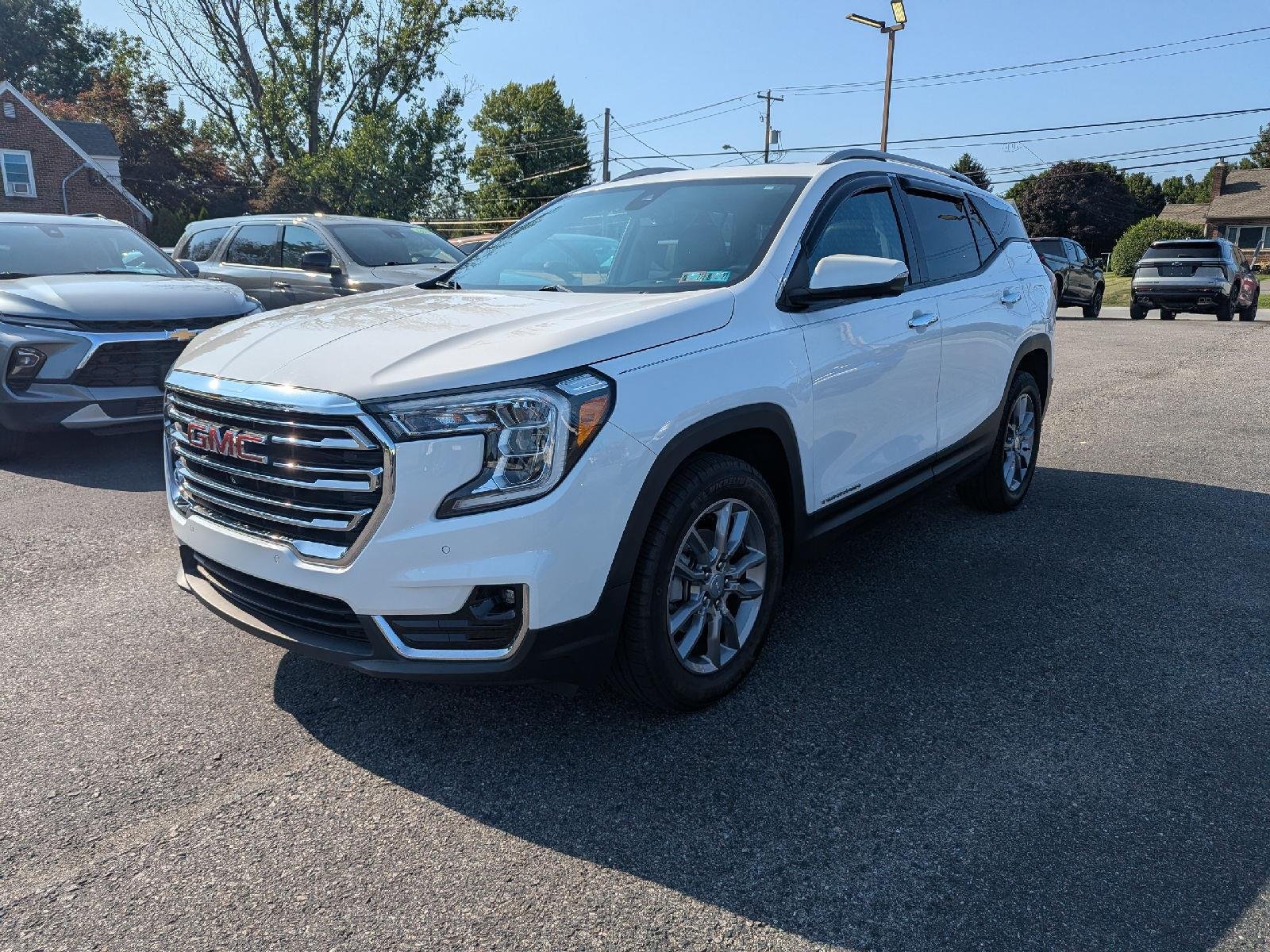 Used 2022 Summit White GMC SLT image 3