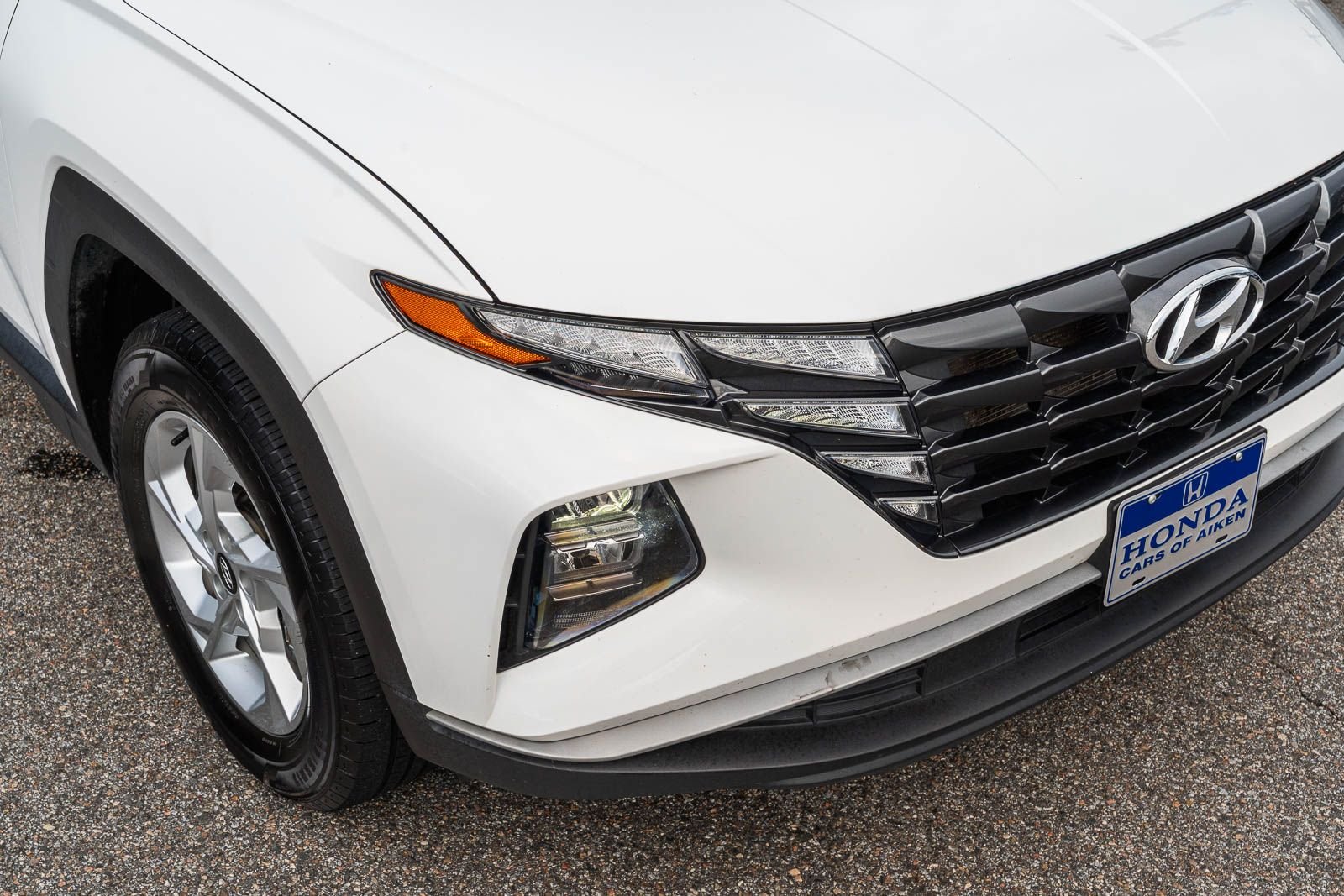 Used 2024 White Hyundai SEL image 10