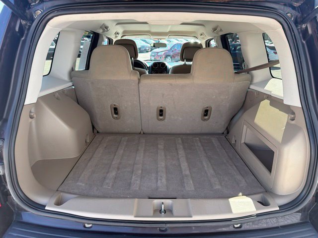 Used 2014 Rugged Brown Pearlcoat Jeep Latitude image 16