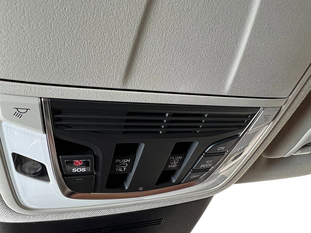 New 2026 Liquid Carbon Metallic Acura w/Technology Package image 20