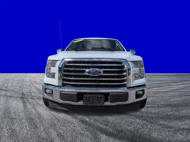 Used 2017 Oxford White Ford XLT image 9