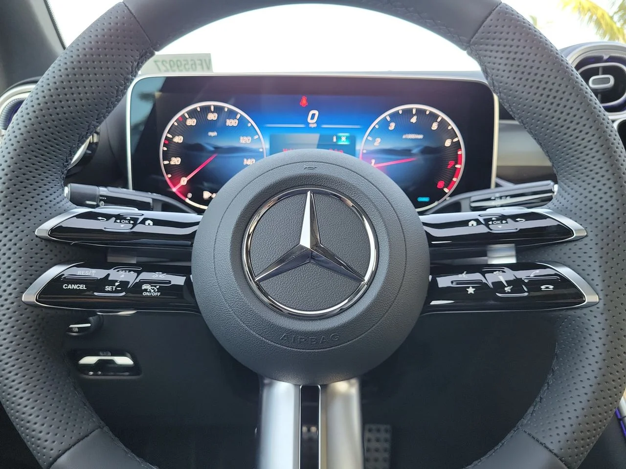New 2027 Polar White Mercedes-Benz GLC 300 image 30