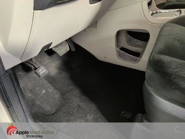 Used 2016 Beige Dodge SXT image 16