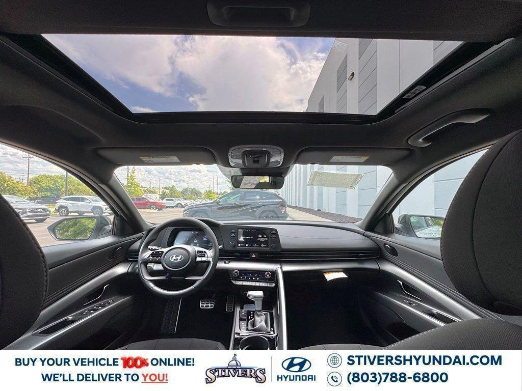 New 2026 White Hyundai SEL Sport image 3