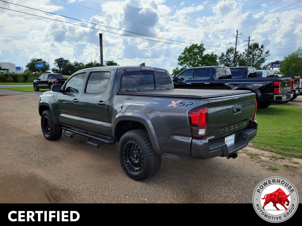 Used 2018 Gray Toyota SR5 image 4