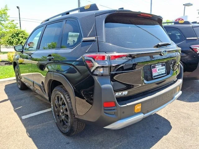 New 2026 CRYSTAL BLACK SILICA Subaru Wilderness image 4