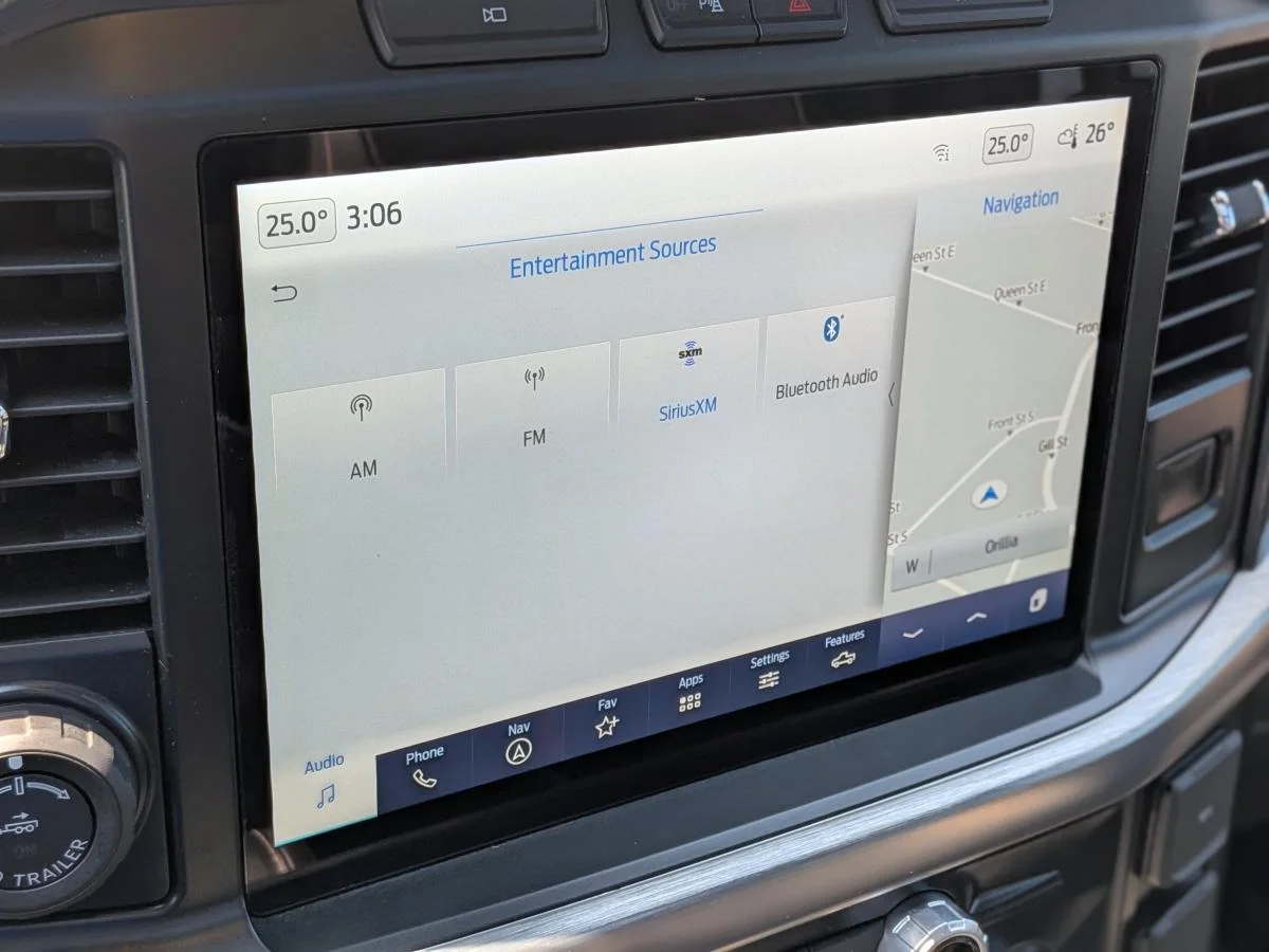 Used 2023 White Ford  image 25