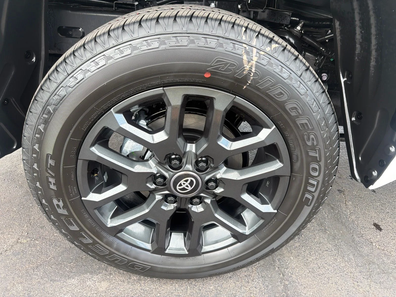 New 2026 Wind Chill Pearl Toyota Platinum image 10