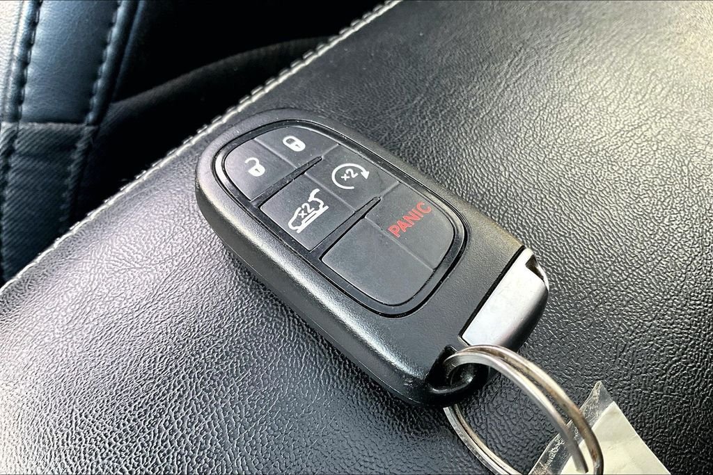Used 2021 Gray Jeep Limited image 10