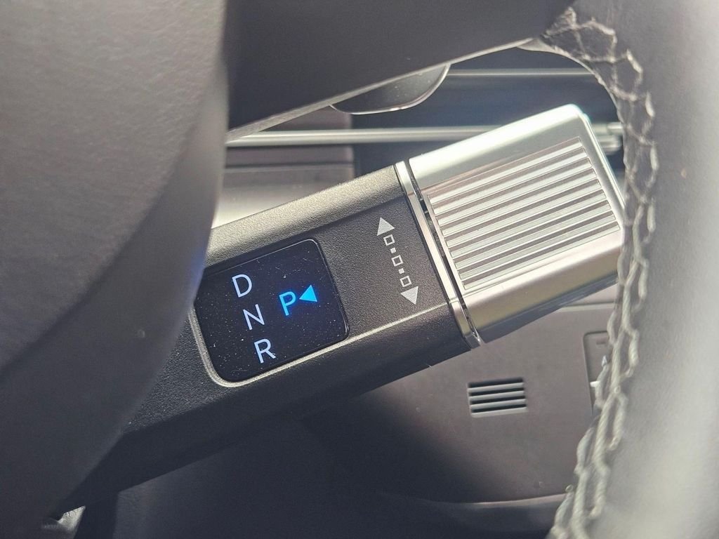 Used 2025 Denim Blue Pearl Hyundai SEL Convenience image 19