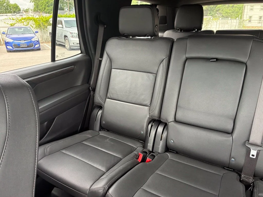 Used 2025 Summit White Chevrolet LT image 148