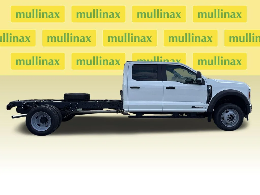 2026 Ford F-550 Super Duty Chassis Cab XL - Photo 14