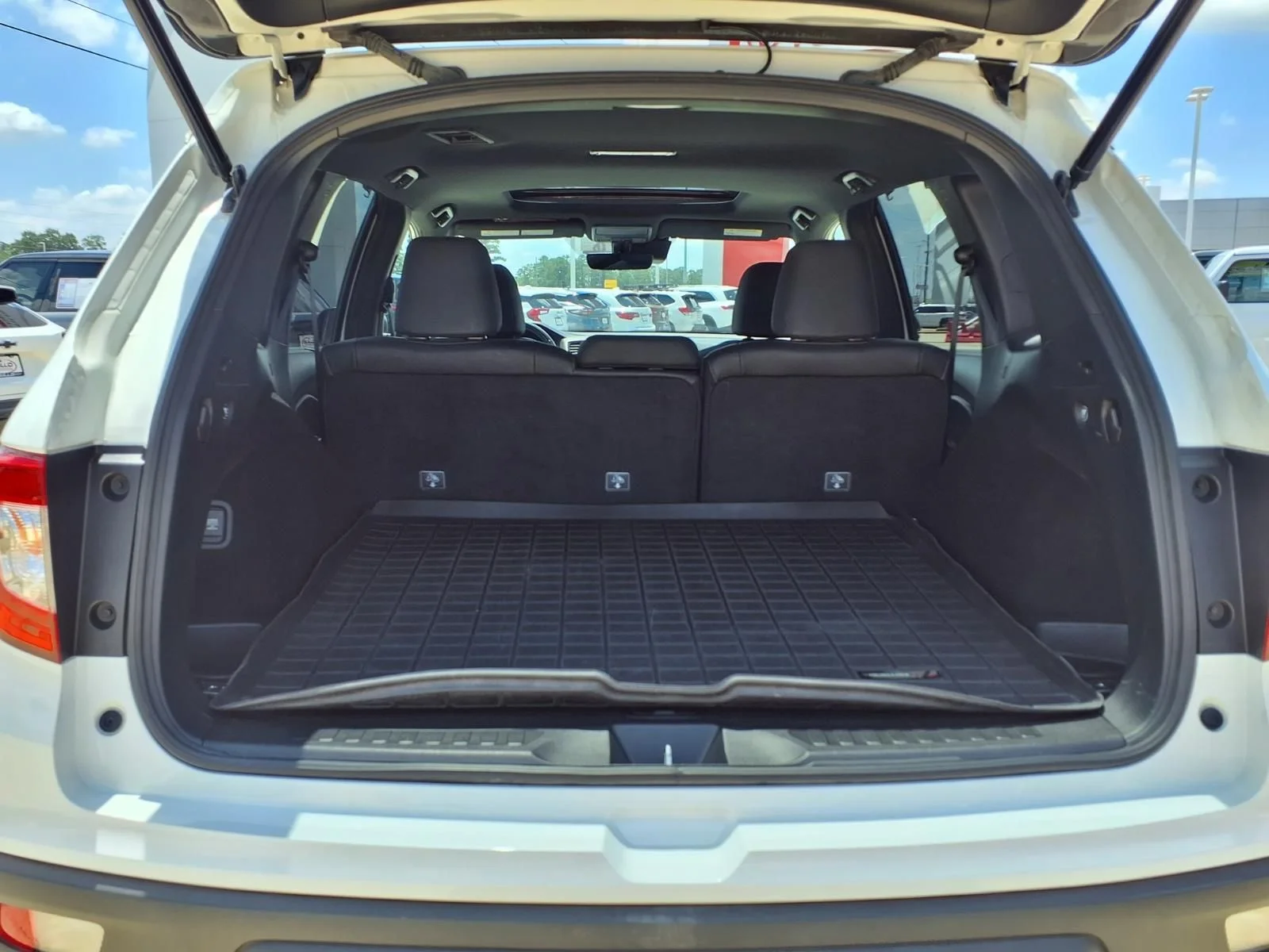 Used 2020 White Honda EX-L image 8