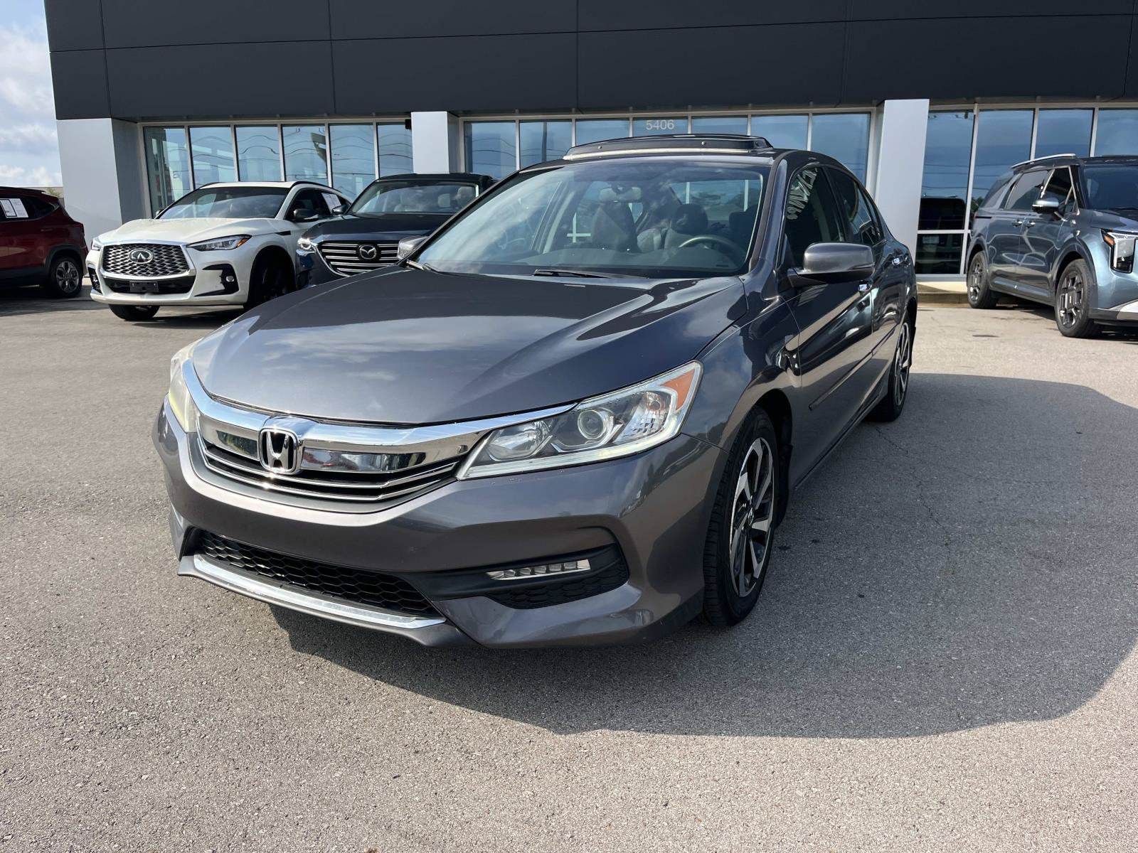 Used 2016 Modern Steel Metallic Honda EX image 7