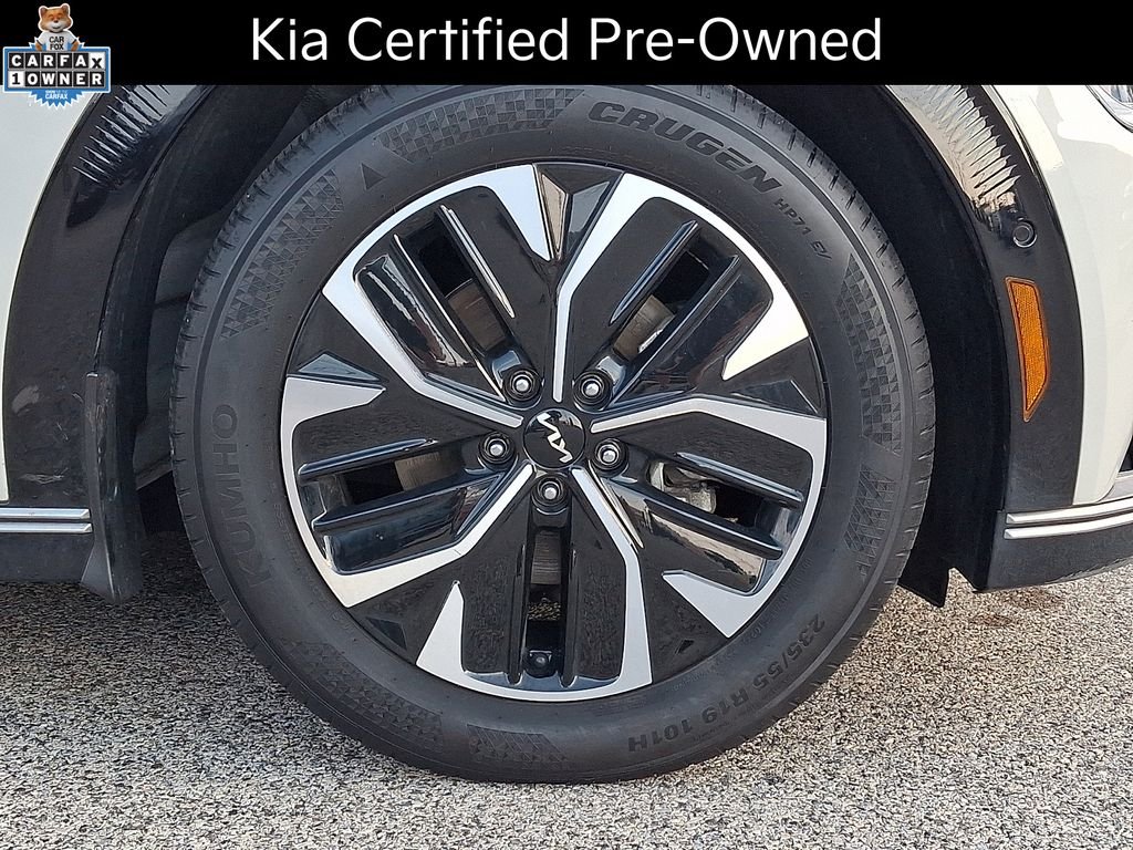 Certified Used 2024 White Kia Wind image 10