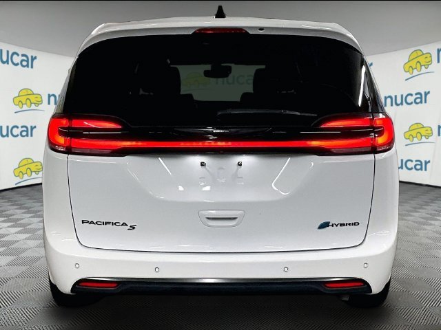 Used 2024 White Chrysler Select S Appearance image 5