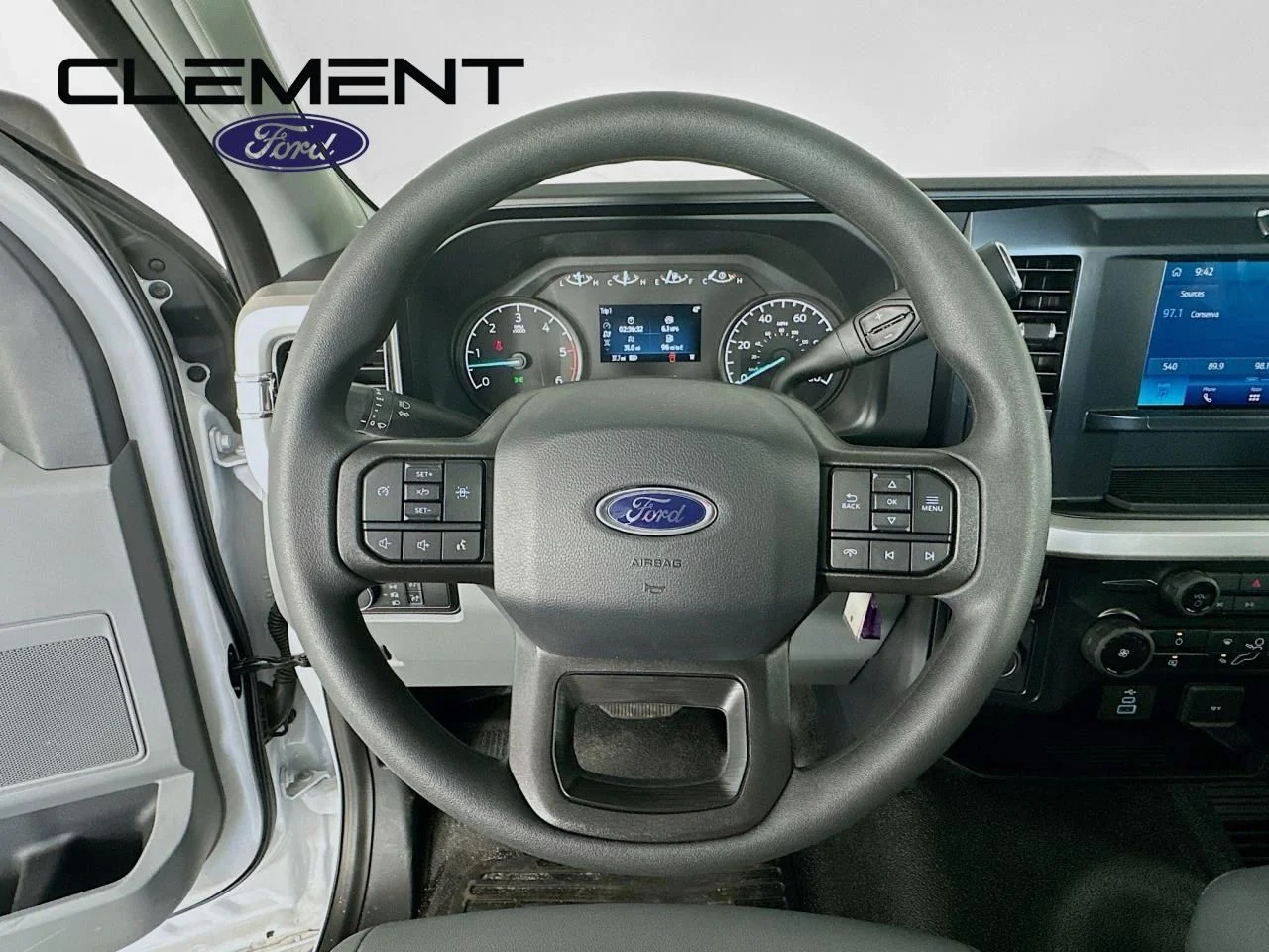 New 2025 Oxford White Ford F-450® XL image 13