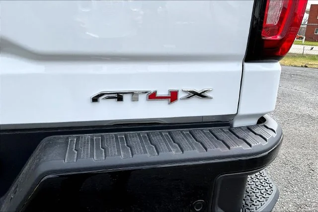 New 2026 Summit White GMC AT4X image 9