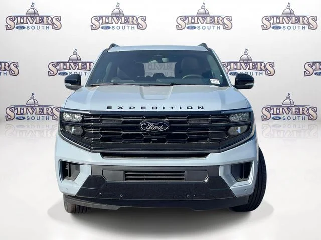 New 2026 Gray Ford Platinum image 6